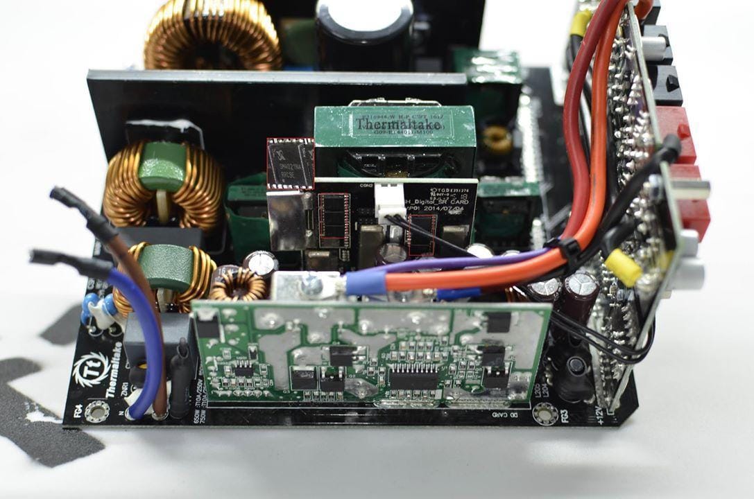 Thermaltake-Toughpower-DPS-G-RGB-850W-Mach-Nam-Dong