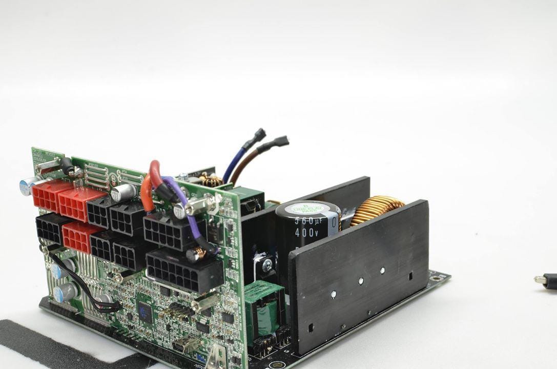 Thermaltake-Toughpower-DPS-G-RGB-850W-Tu-Loc-Chinh